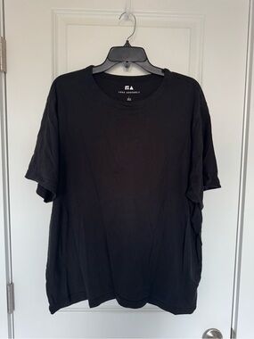 Free Assembly Men's Black Short Sleeve Crewneck Tee